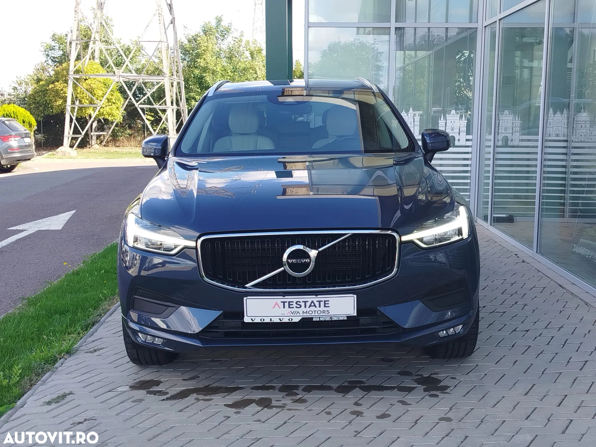 Volvo XC 60 B4 MHEV Momentum Pro - 2