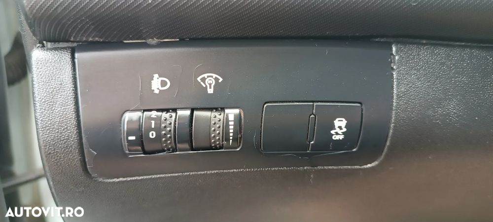 Kia Ceed 1.6 CRDi SW Spirit - 9