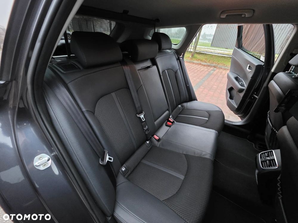 Kia Optima 1.6 CRDI SCR L DCT - 24