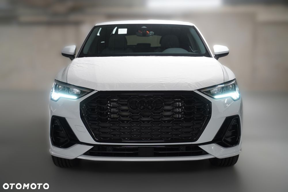 Audi Q3 Sportback 35 TFSI mHEV S-Line S tronic - 2