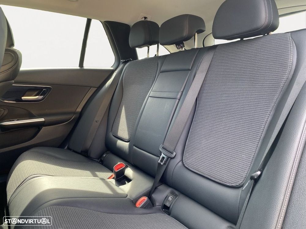 Mercedes-Benz C 300 de Avantgarde - 14