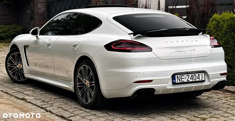 Porsche Panamera GTS PDK - 2