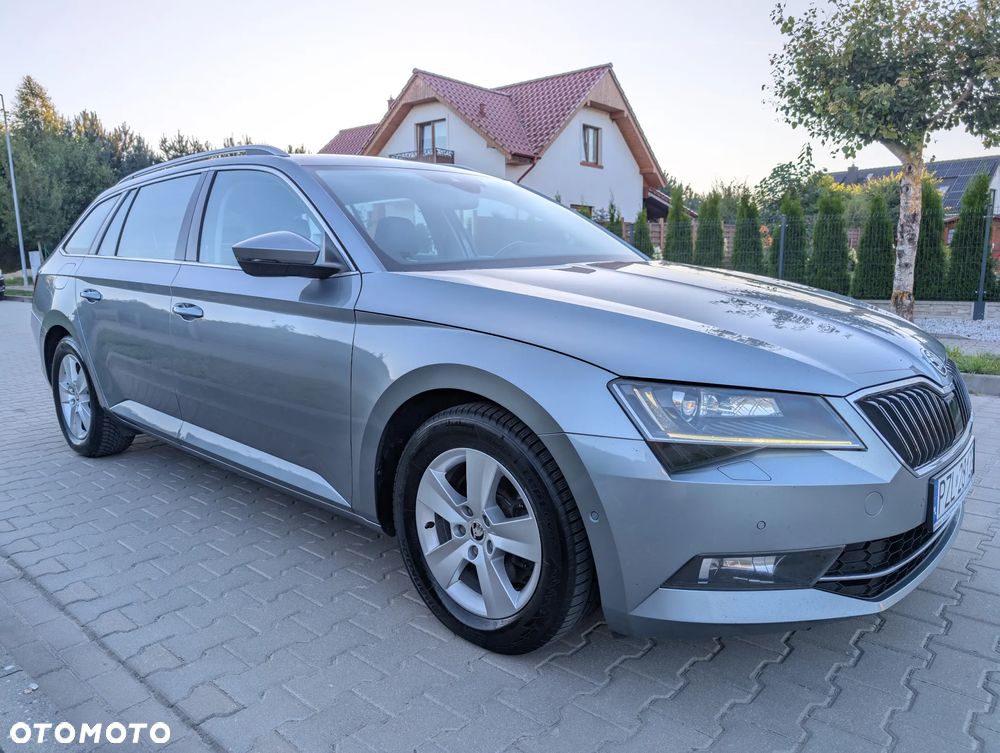 Skoda Superb 2.0 TDI DSG Style - 4