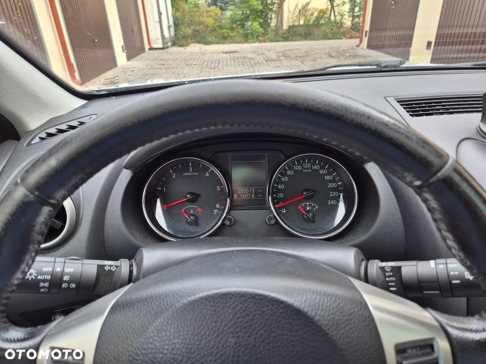 Nissan Qashqai 2.0 dCi Tekna EU5 - 6