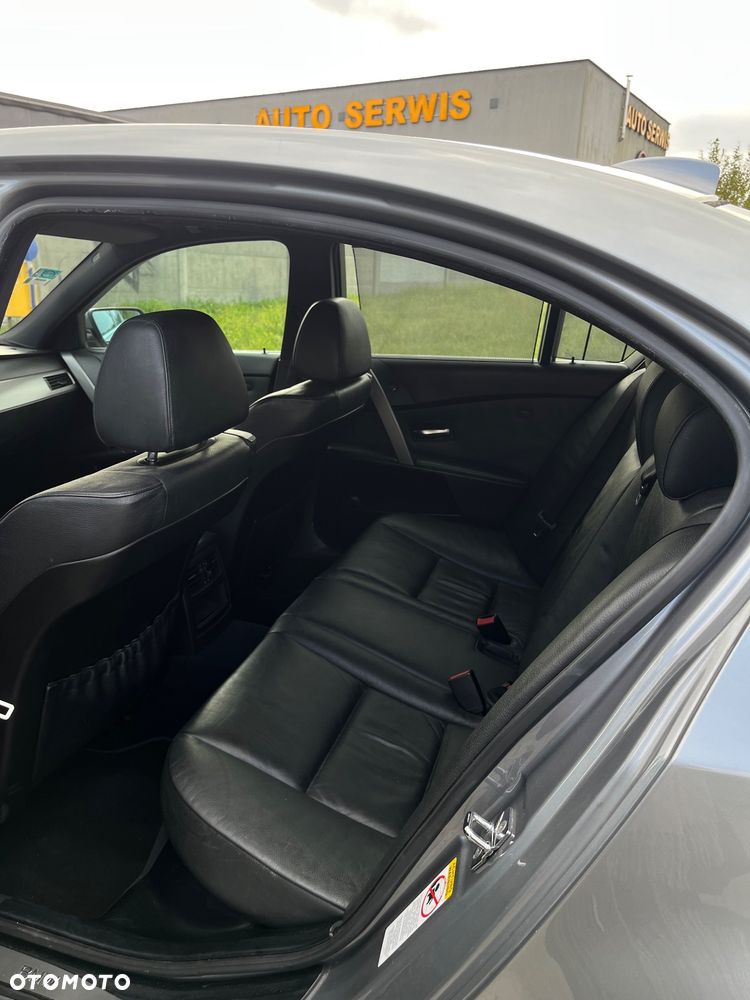 BMW Seria 5 520i - 9