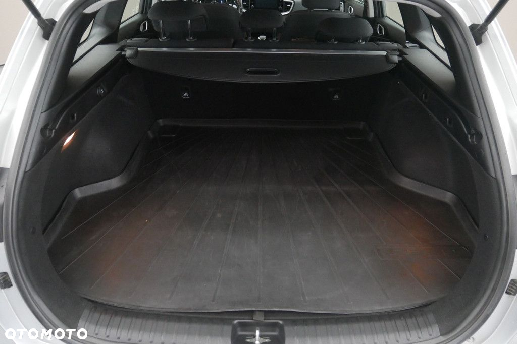 Kia Ceed - 16