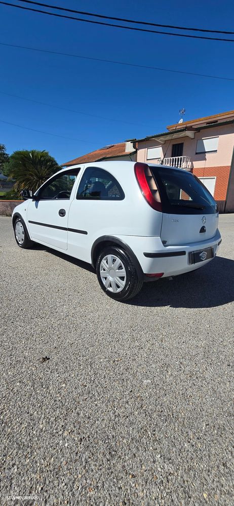 Opel Corsa 1.3 CDTI Essentia - 3
