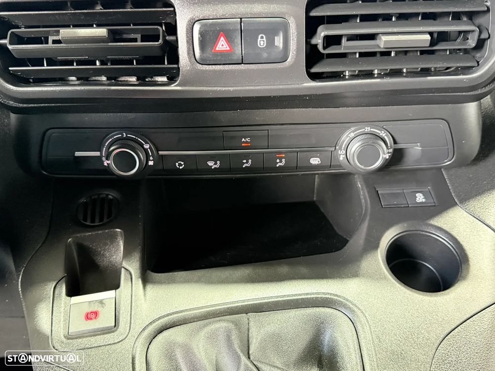 Peugeot PARTNER 1.5 BLUEHDI 102 CV - 3 LUGARES - IVA DEDUTIVEL - 30