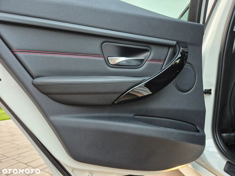 BMW Seria 3 320d Sport Line - 19