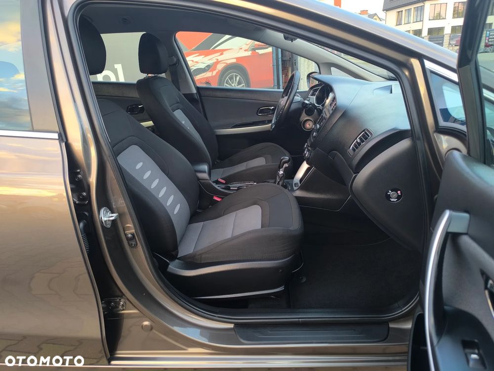 Kia Ceed 1.6 CRDi 128 Dream Team Edition - 17