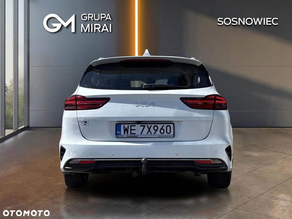 Kia Ceed - 4