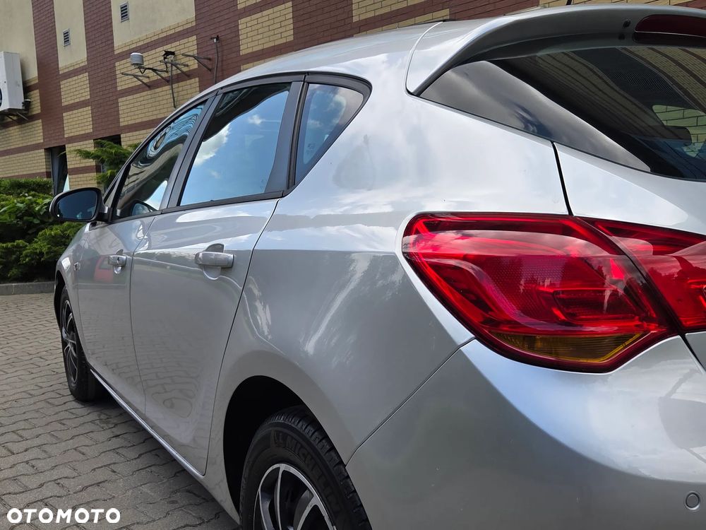 Opel Astra 1.6 Active - 15