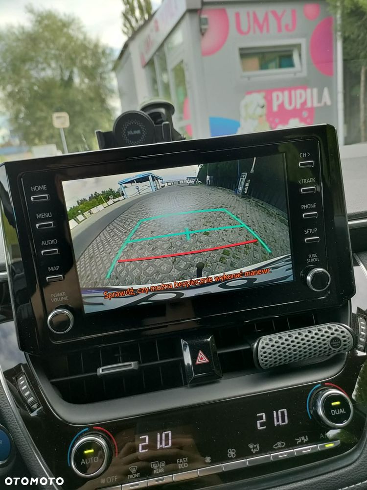 Toyota Corolla 2.0 Hybrid Comfort - 24