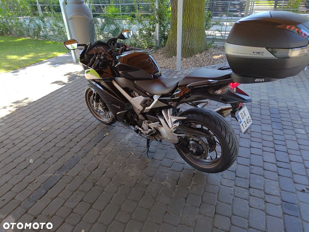 Honda VFR - 6