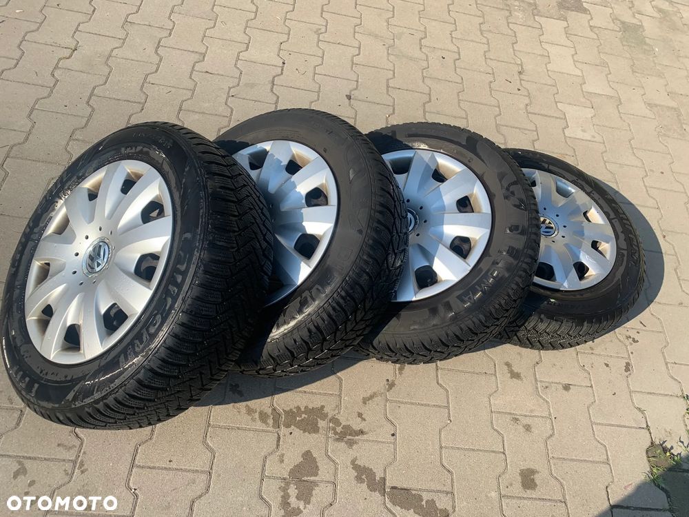 Volkswagen Golf Plus 1.9 TDI Comfortline - 25