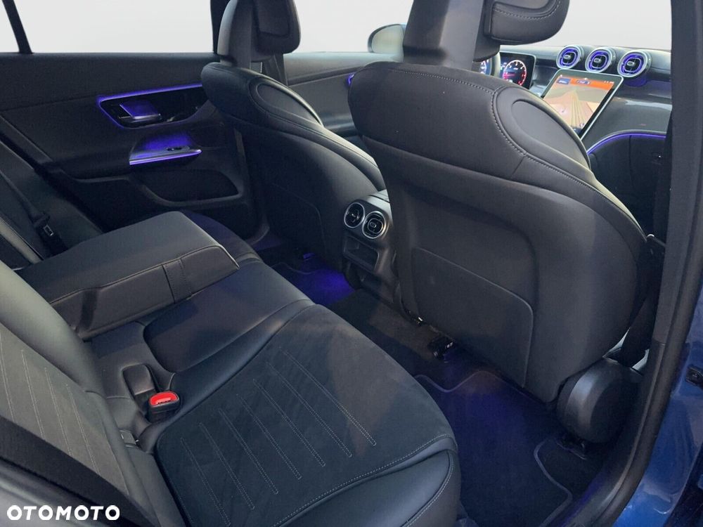 Mercedes-Benz GLC - 12