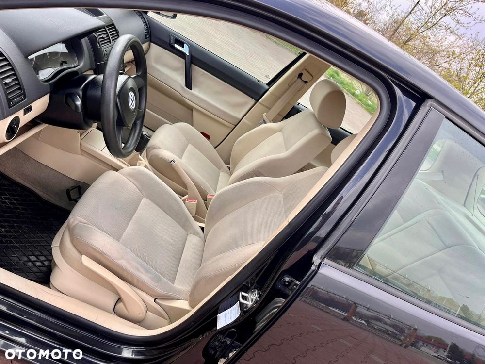 Volkswagen Polo - 10