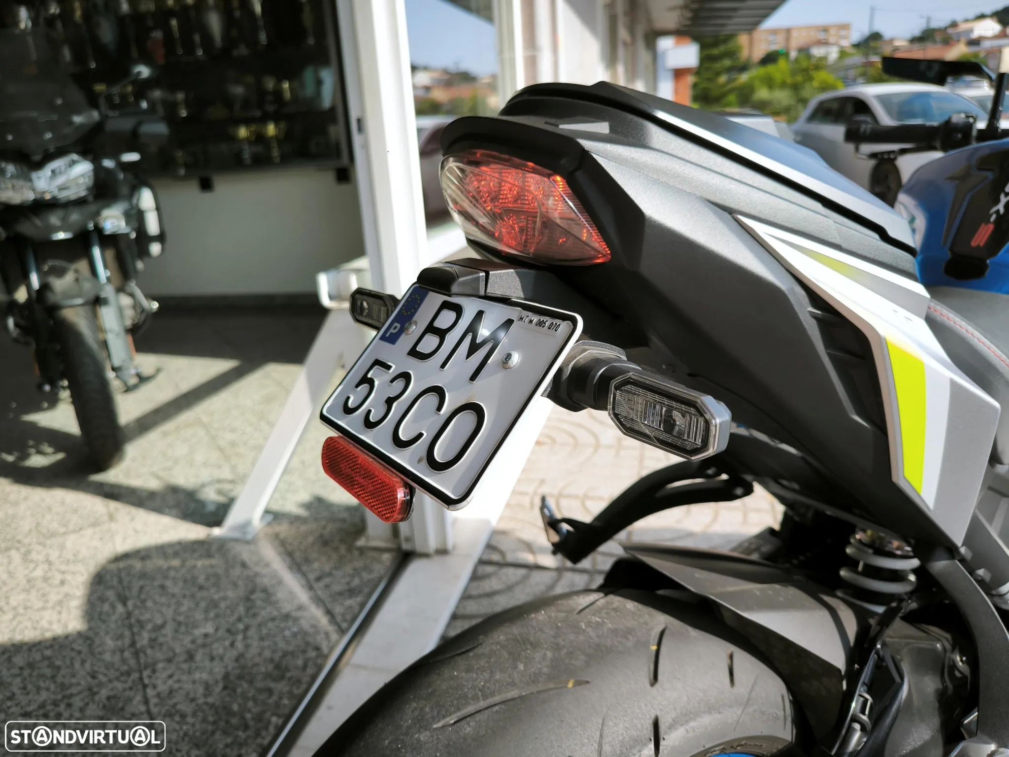 Suzuki GSX S 1000 Leo Vince - 17