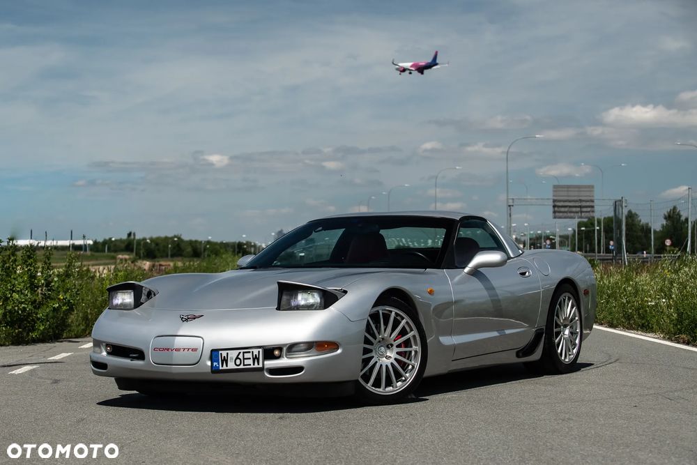 Chevrolet Corvette - 5
