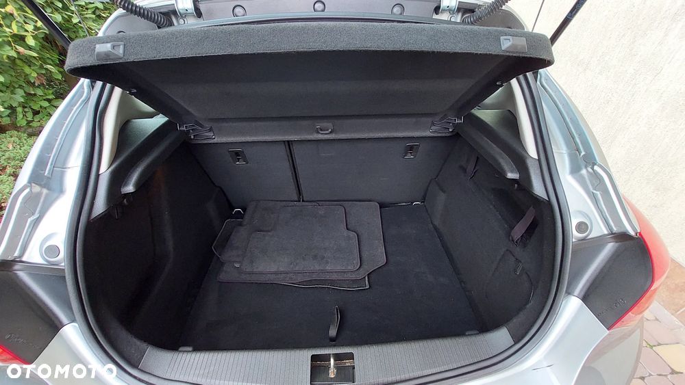 Opel Astra IV 1.4 T Energy EU6 - 13
