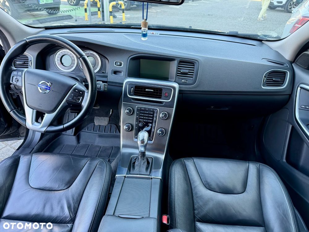 Volvo V60 D5 Summum - 6
