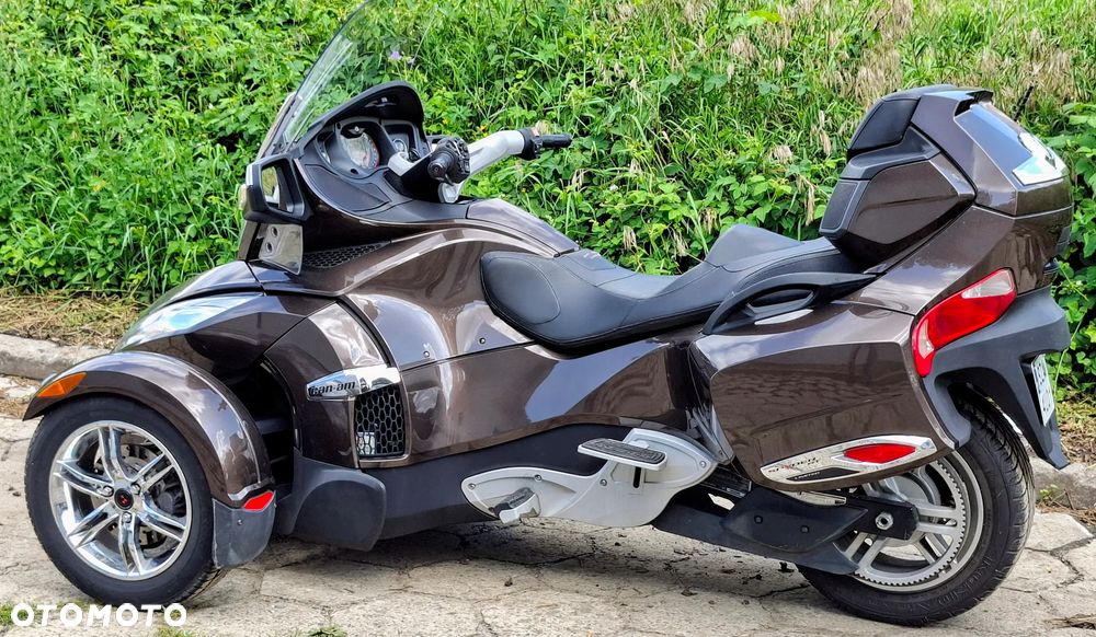 Can-Am Spyder - 14