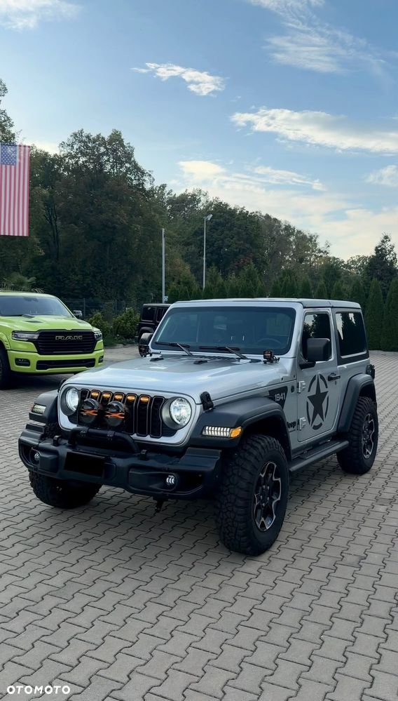 Jeep Wrangler - 28