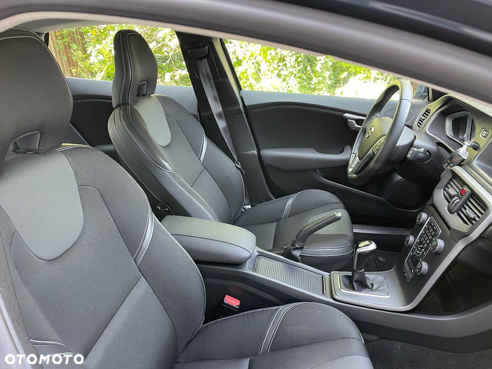 Volvo V40 T2 Ocean Race - 16