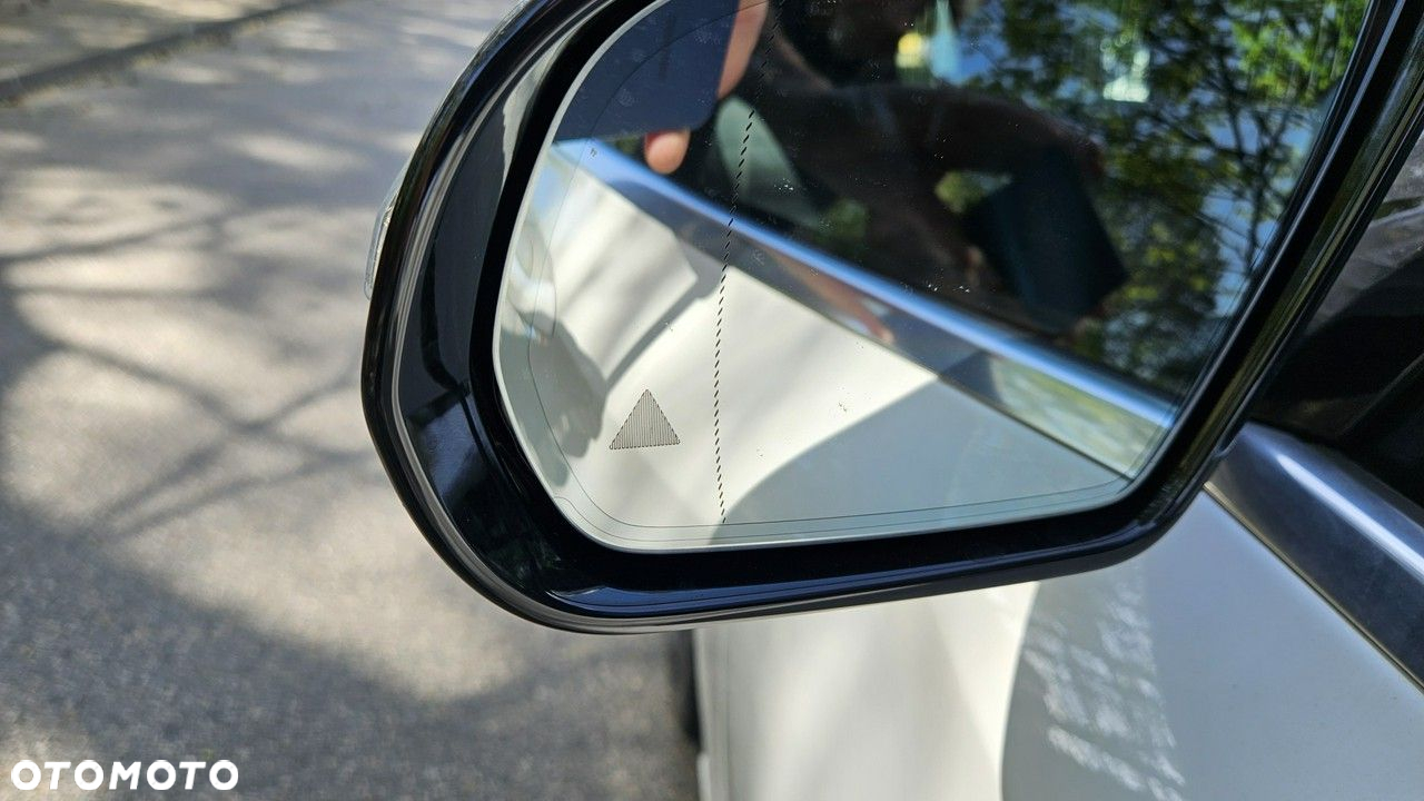 Mercedes-Benz Klasa E - 21