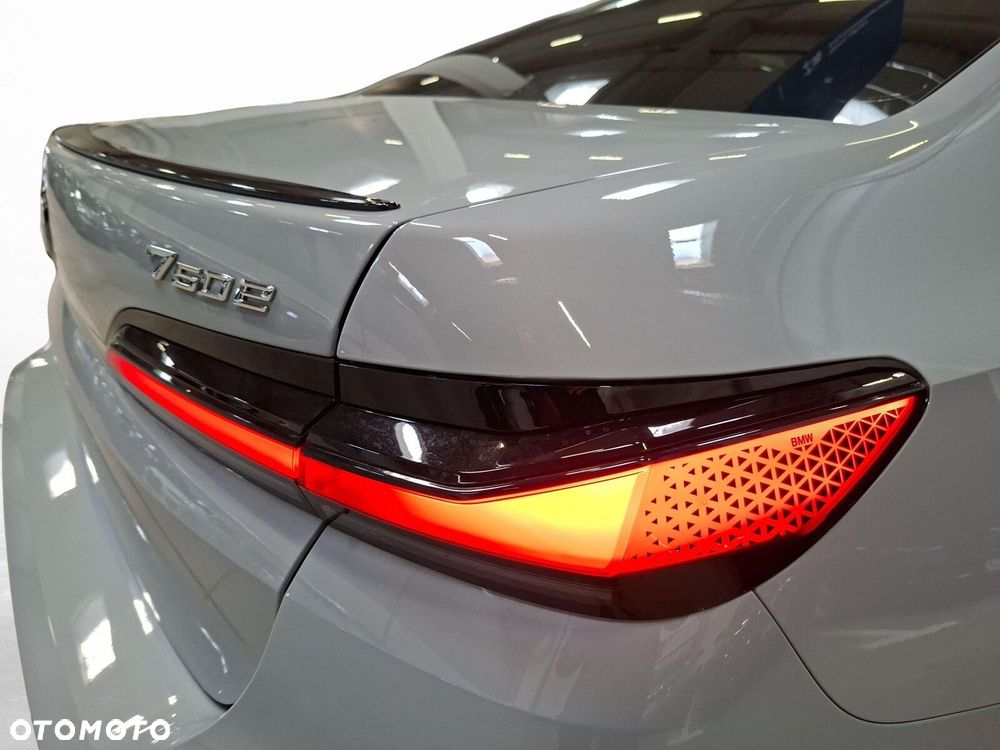 BMW Seria 7 - 19