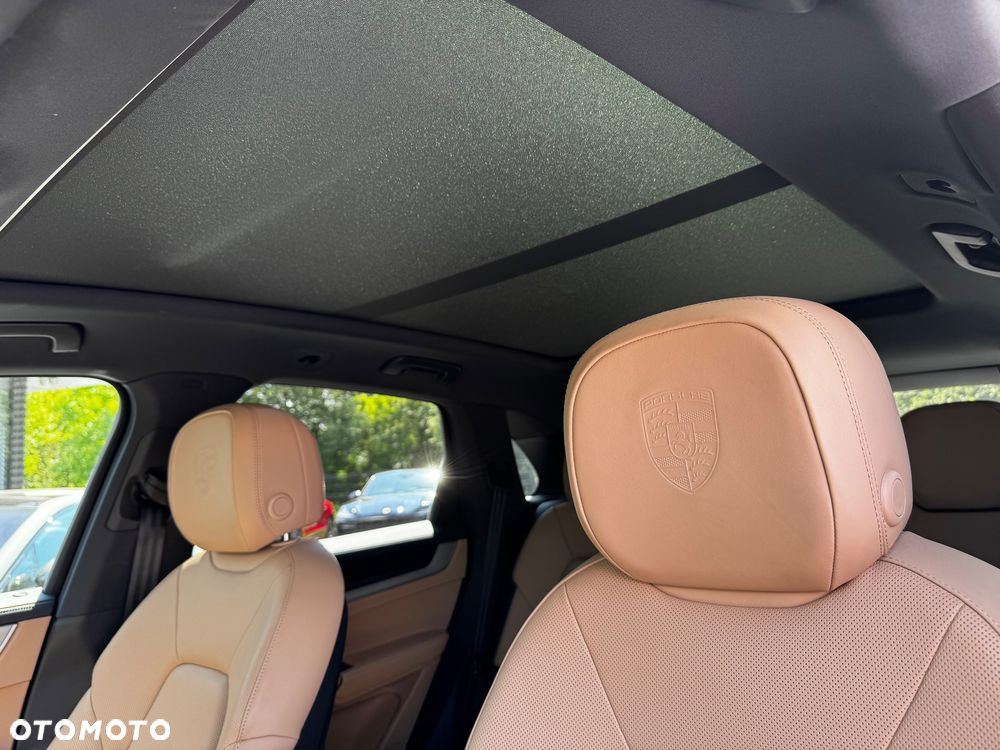 Porsche Cayenne Standard - 19