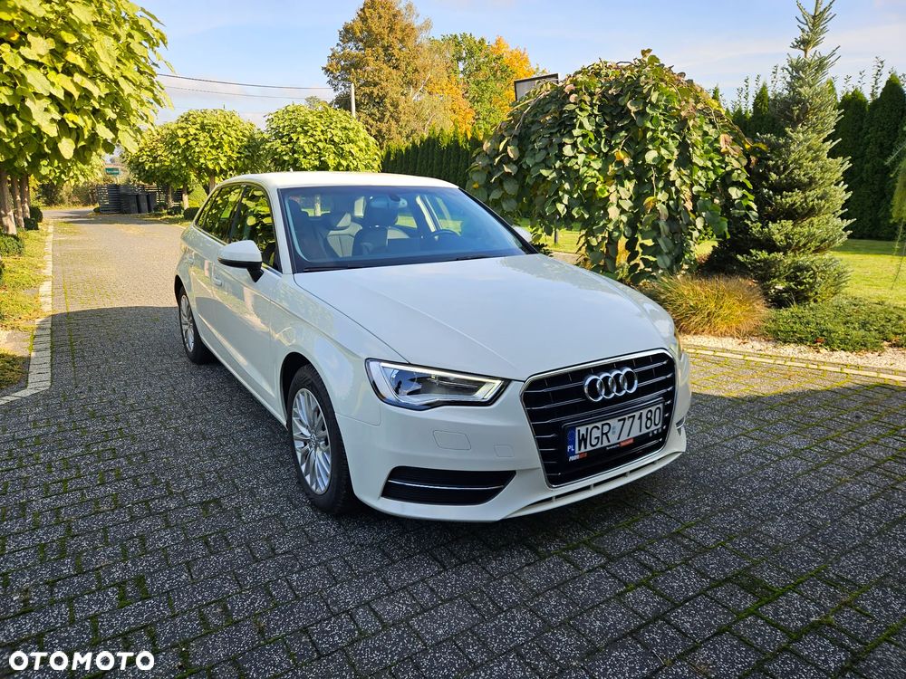 Audi A3 Sportback 2015 photo 4