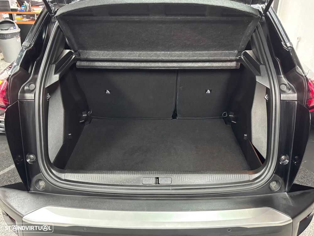 Peugeot e-2008 50 kWh Allure - 18