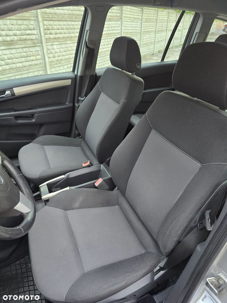 Opel Zafira 1.8 Cosmo - 17