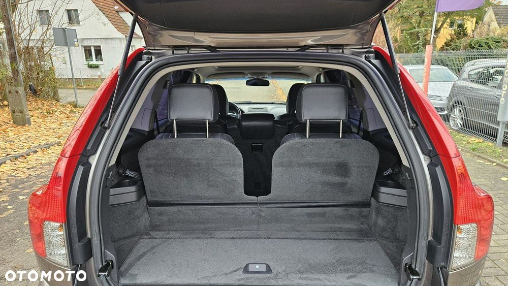 Volvo XC 90 D5 Momentum - 11