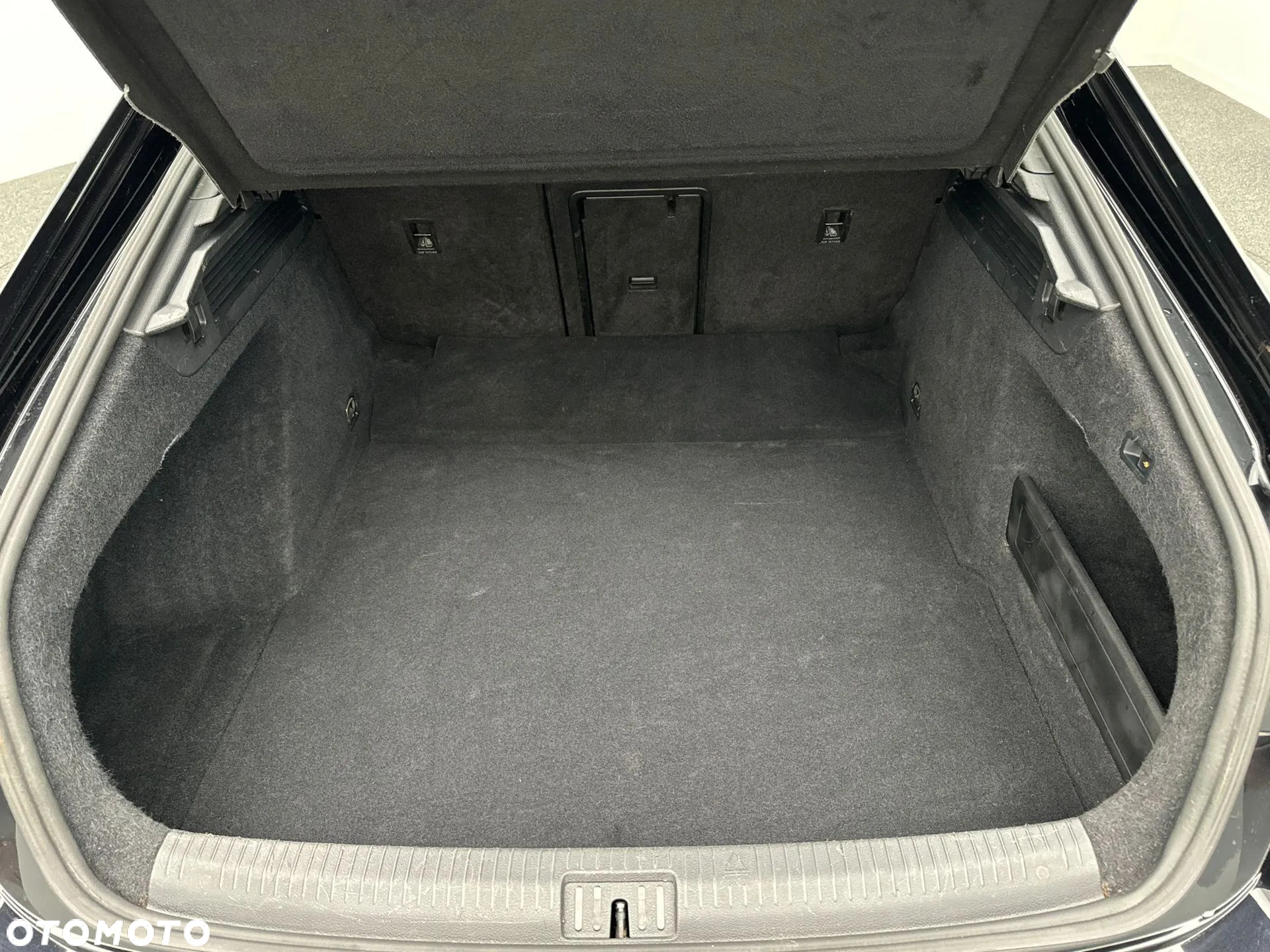 Volkswagen Arteon 2.0 TSI DSG R-Line - 24