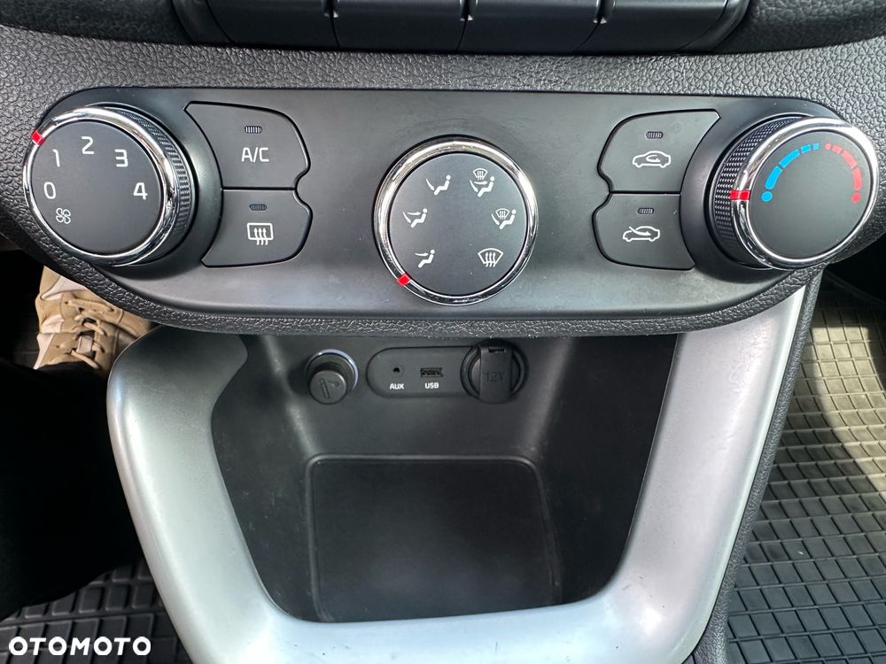Kia Ceed - 24