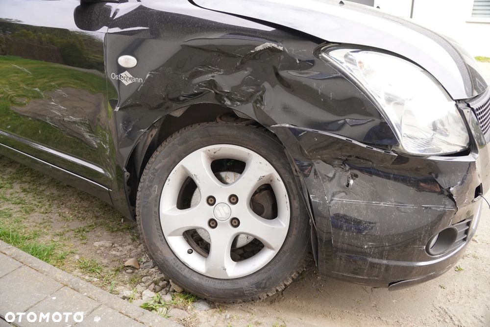 Suzuki Swift 2006 photo 3