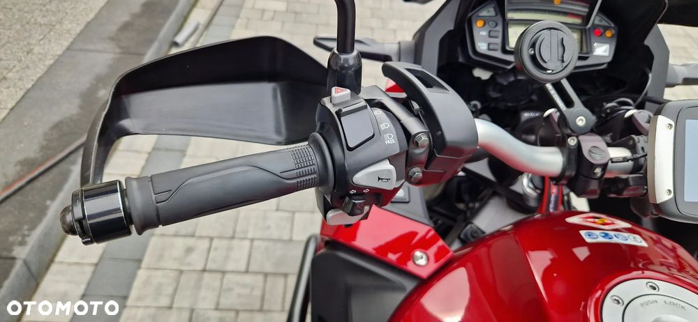 Honda VFR - 9