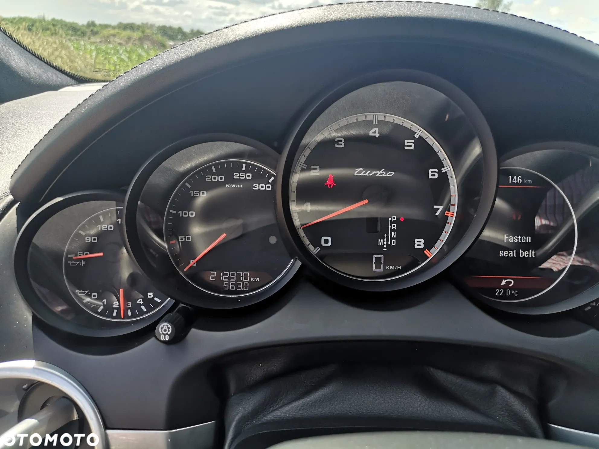 Porsche Cayenne Turbo - 12