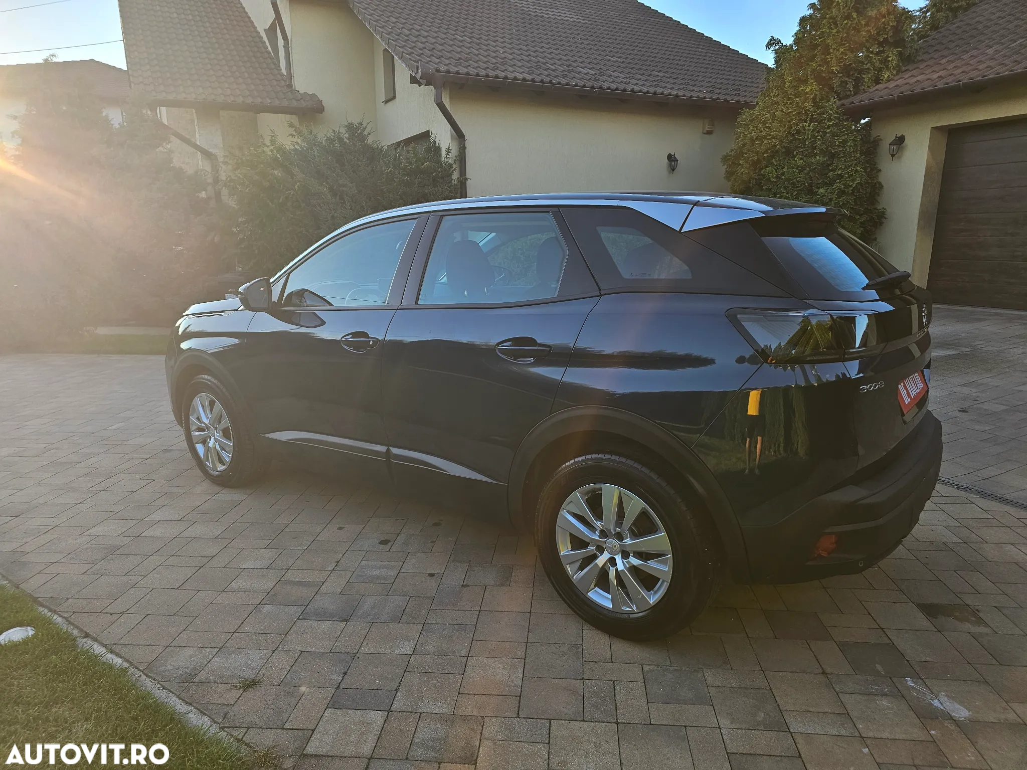 Peugeot 3008 1.2 PureTech 130 EAT8 Active Pack - 11