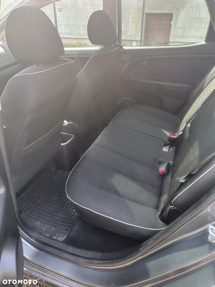 Kia Venga 1.4 CRDi M - 9