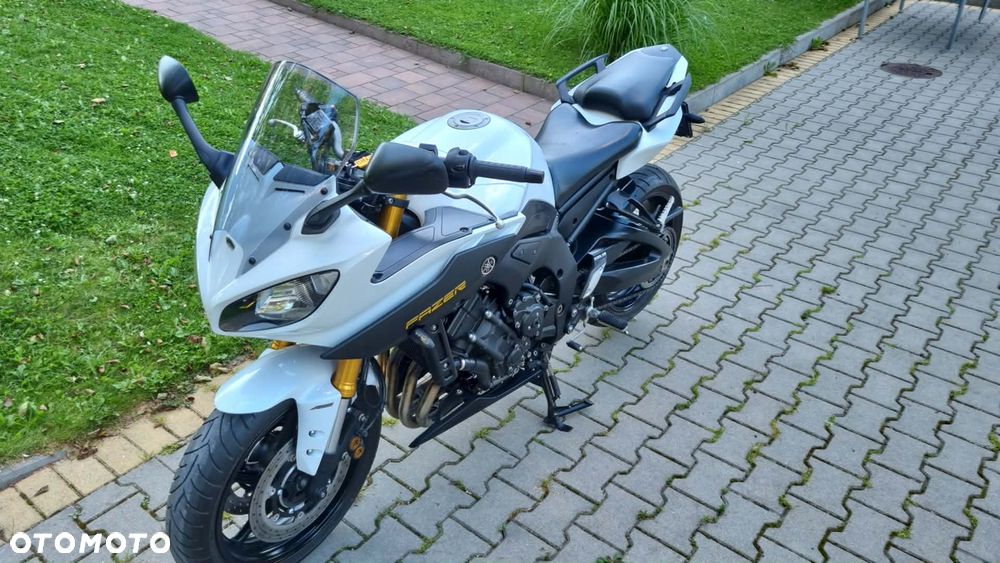 Yamaha FZ8 - 9