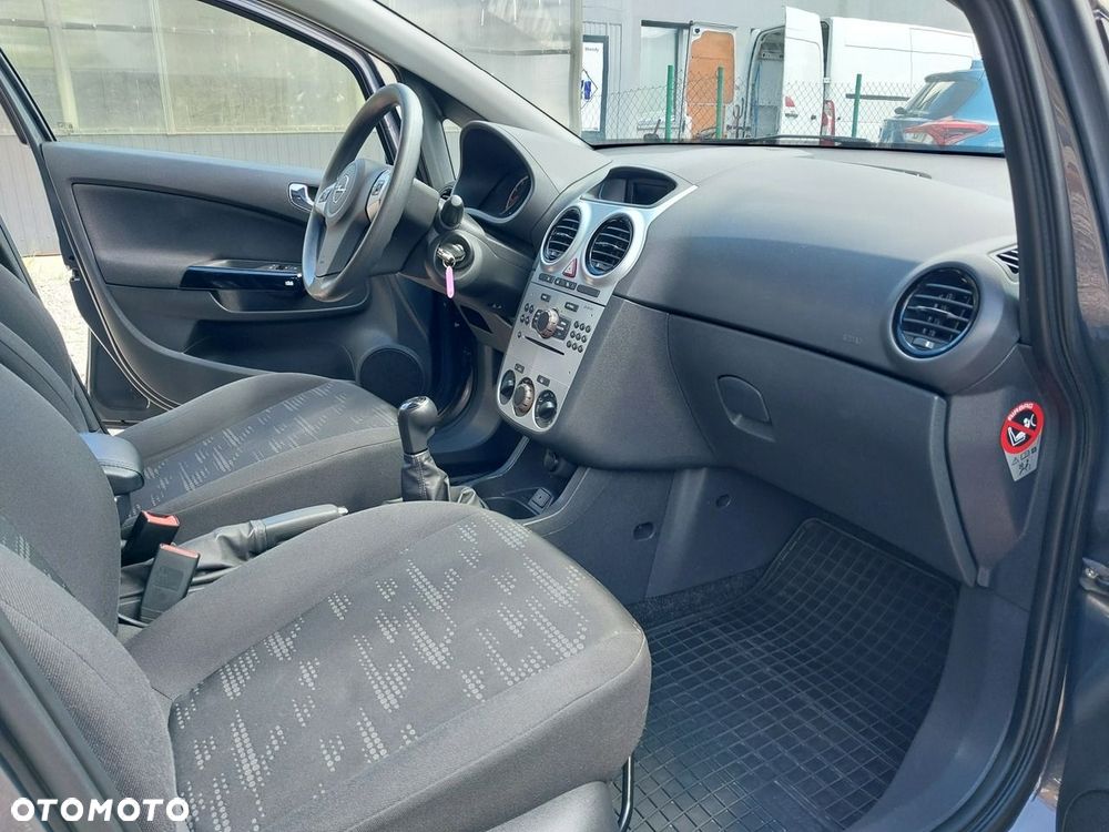 Opel Corsa 1.2 16V Enjoy - 4