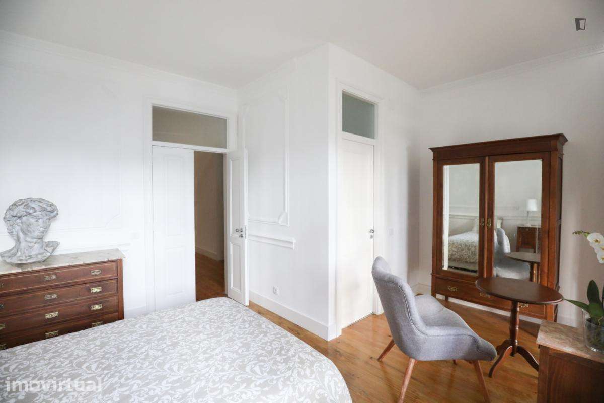 Quarto - localizado em Anjos Lisbon - Grande imagem: 5/24