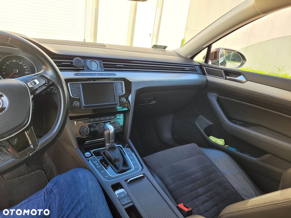 Volkswagen Passat 2.0 TDI BMT Highline DSG - 19