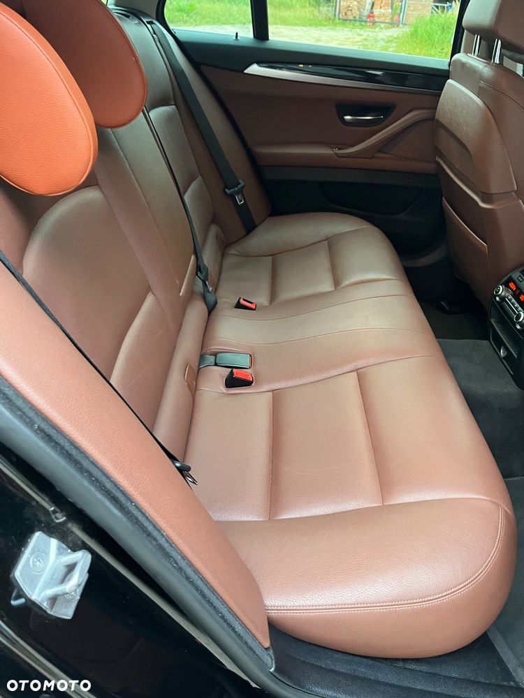 BMW Seria 5 530d xDrive Modern Line - 27