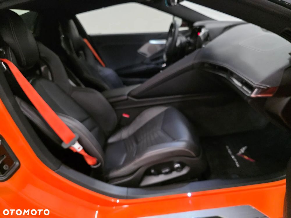 Chevrolet Corvette - 19