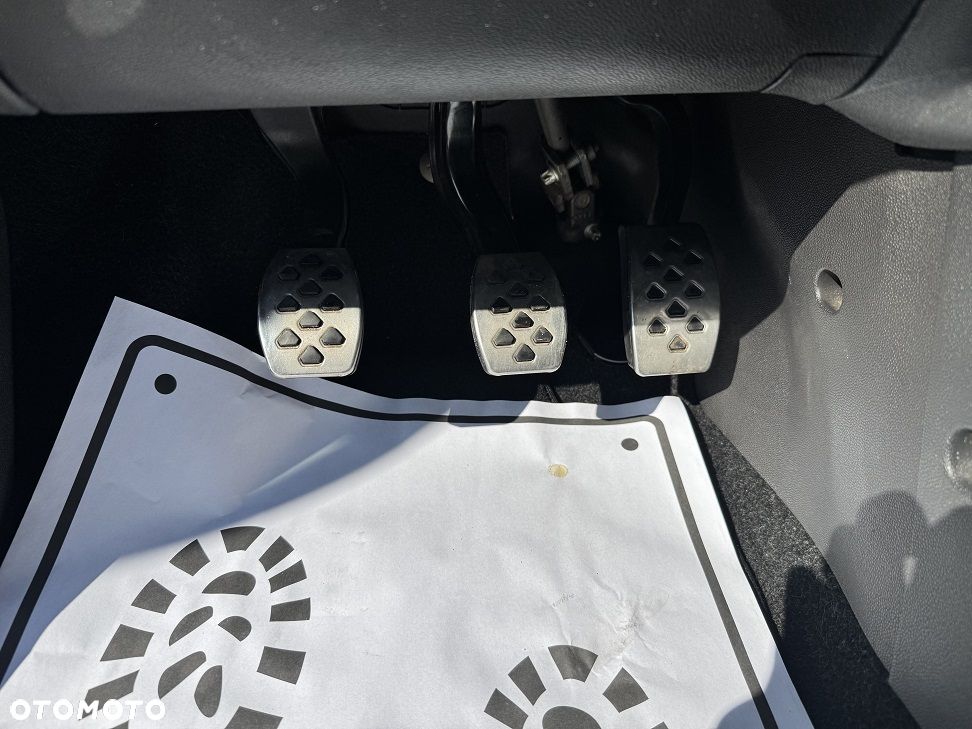 Opel Corsa 1.4 16V Color Edition - 18