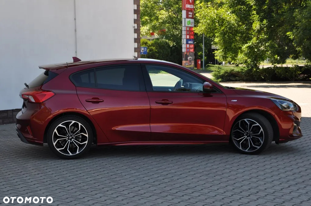 Ford Focus Turnier 1.5 EcoBoost Start-Stopp-System ST-LINE - 20
